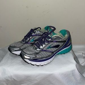 Brooks ghost g7 running shoes size 6W